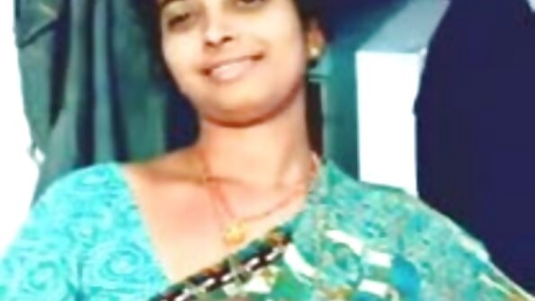 Angelface Lana Roy විසින් Raul Costa හට සිය සංවේදී සිදුරු ලබා දෙයි